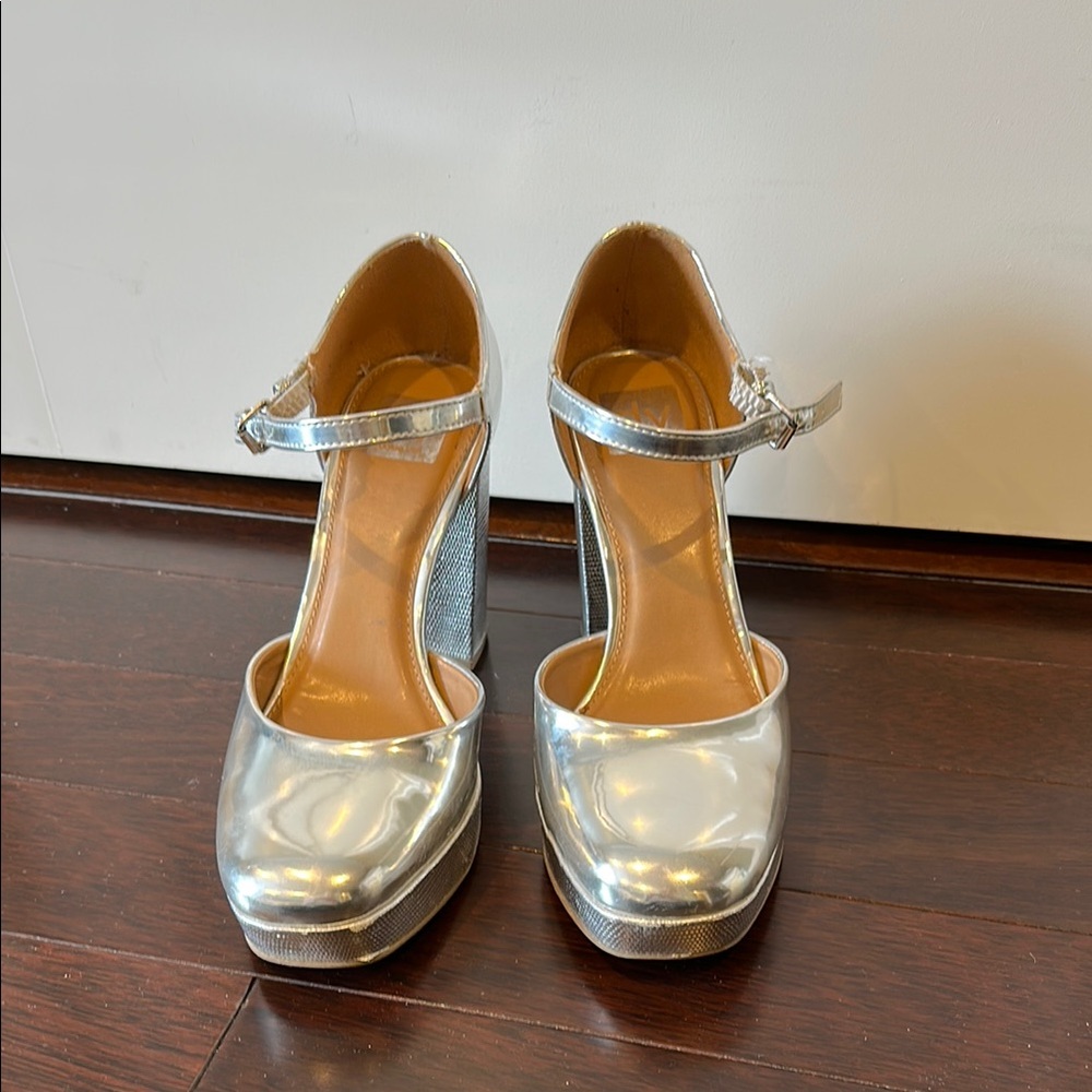 DV by Dolce Vita Silver Heels with Ankle Strap Platform Design